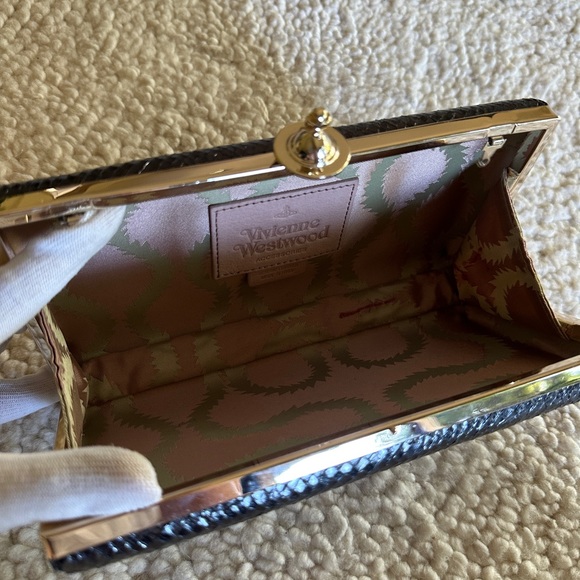 100% auth VIVIENNE WESTWOOD Verona Black Reptile Leather Box Clutch Bag - Picture 8 of 14